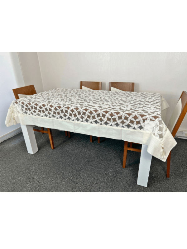 Glittering Linen Table Cloth with Pearl Tassel Table Cloth Set 160x220 cm Tableware