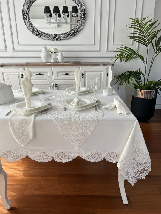 embroidery placemats table runner